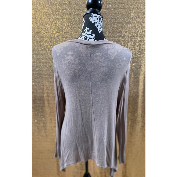 Charlotte Russe Cut-Out Top - Picture 4 of 4